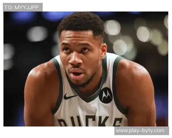 字母哥开局强势表现赛季前三战场均35分15篮板5助攻创历史新纪录