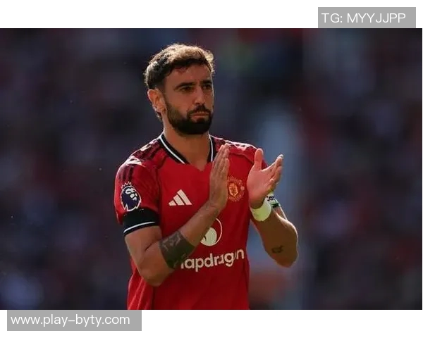 曼联小将分享练习任意球经历B费耐心指导长达一小时